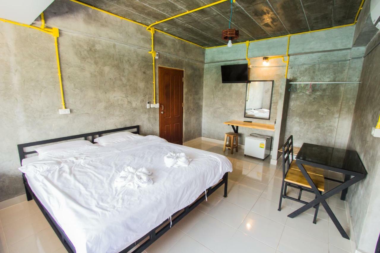 The Sky Loft Hotel Pathum Thani Exterior foto