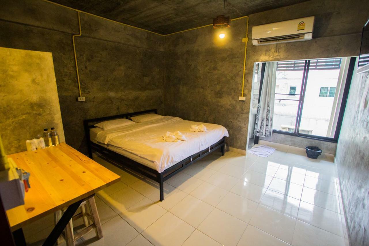 The Sky Loft Hotel Pathum Thani Exterior foto