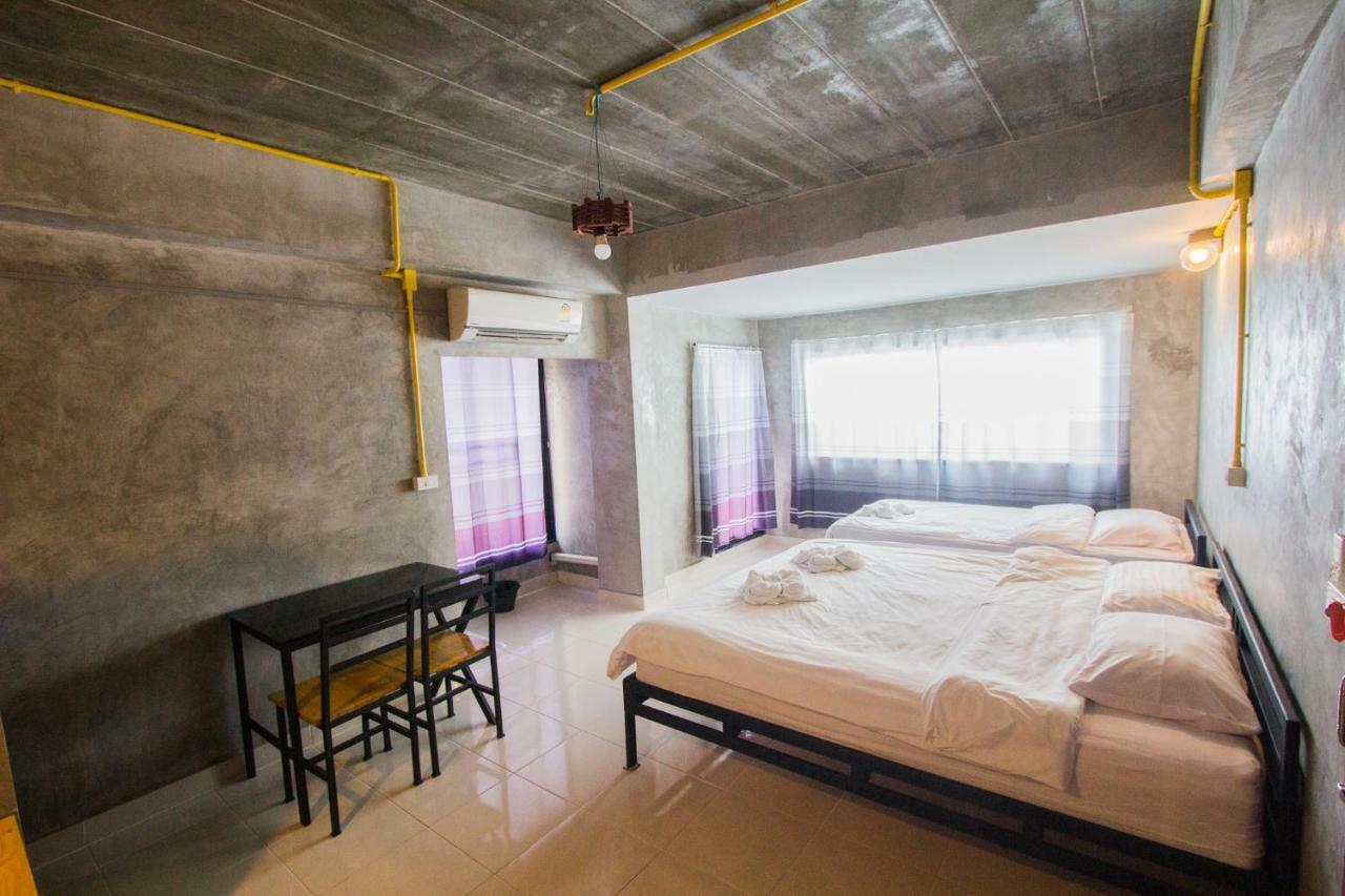 The Sky Loft Hotel Pathum Thani Exterior foto